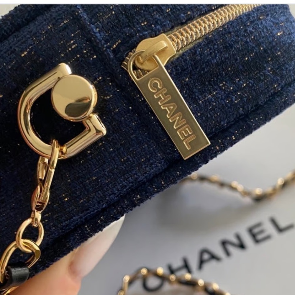 CHANEL Denim Key Holder with Gold Accents - Picture 2 of 5